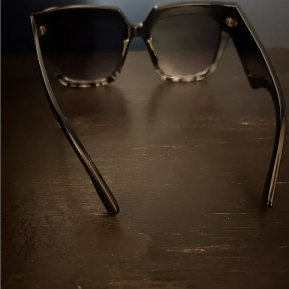 Torrid Cheetah Print Sunglasses - Picture 3 of 3